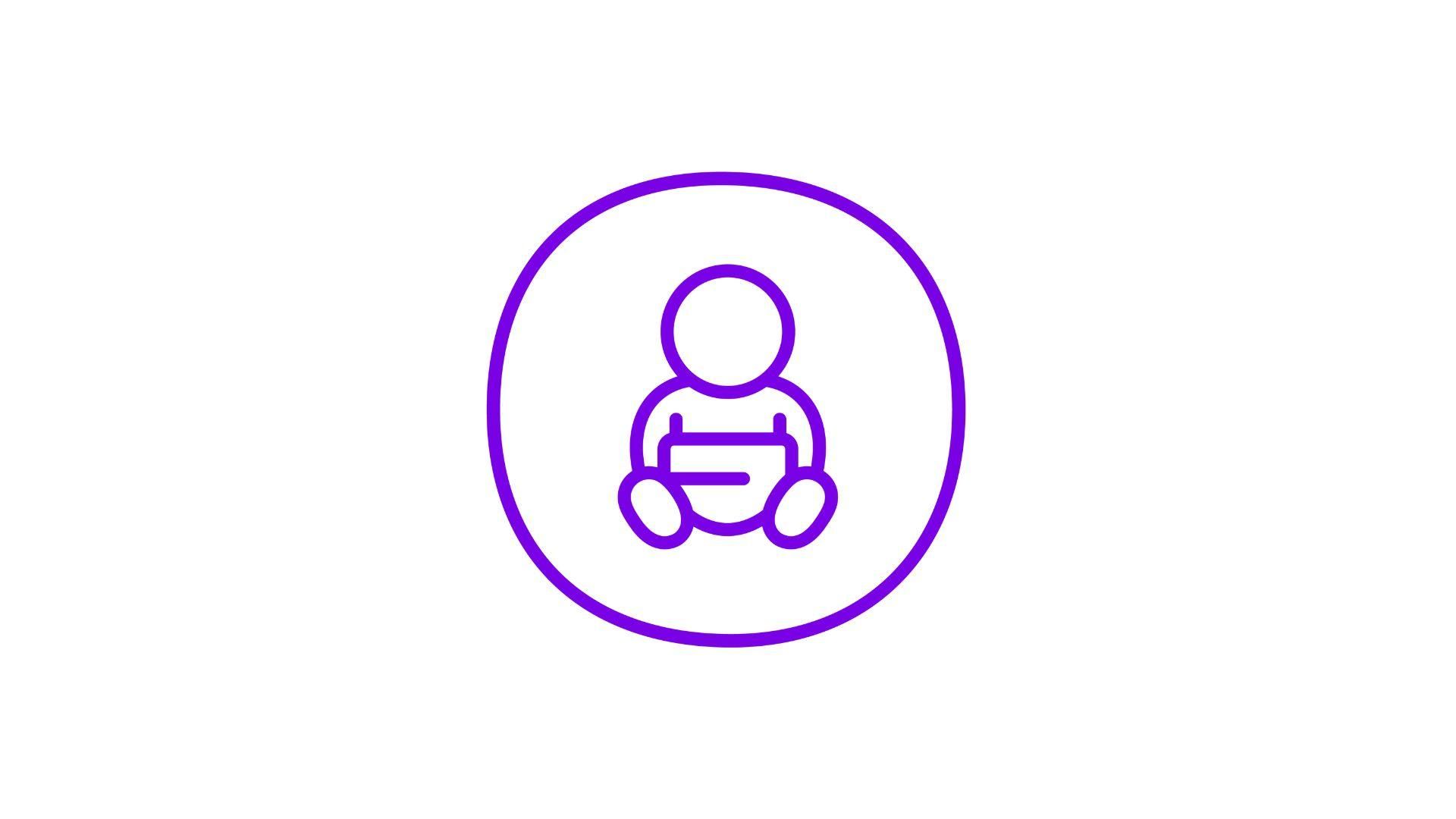 Ícono morado de un bebé menor de 1 año sentado con su pañal