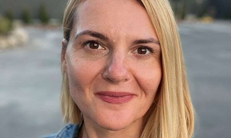 Portretul Oanei Bucătaru, care ocupă funcția de Cardiovascular Field Based Medical Manager Central & South Europe la Sanofi.