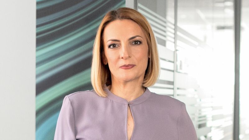 Portretul Lidijei Milicevic, care ocupă funcția de Vaccines General Manager Romania.