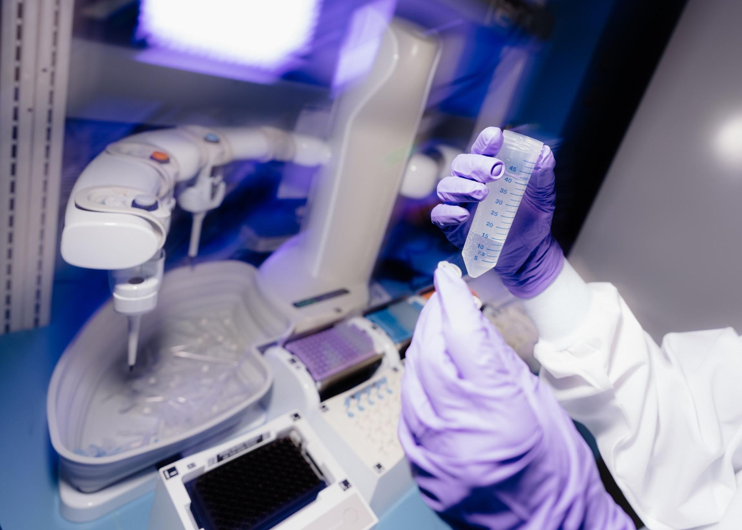 Laboratorio de Canada: análisis y procesamiento automatizado de muestras
