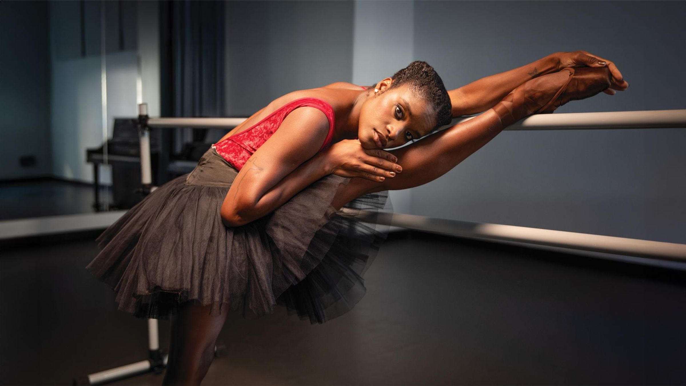 Ingrid Silva s’entraînant dans son studio de danse à New York