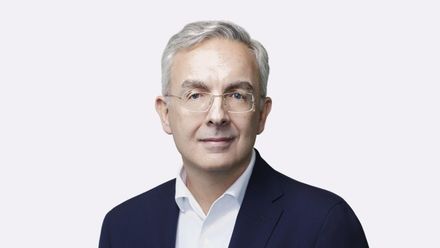 Portrait professionel de Paulo Fontoura, Vice-Président Exécutif, Responsable Recherche et Développement chez Sanofi